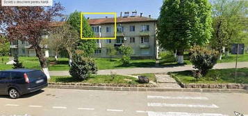 Vand apartament 2 camere in Stei