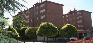 Piso en calle Guadalajara en Pan y Guindas, Palencia