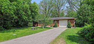80 Race St, Brant, ON N3L 4C4