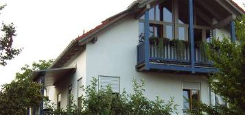 2-Zimmer-Wohnung mit Einbauküche und Balkon in Grasbrunn