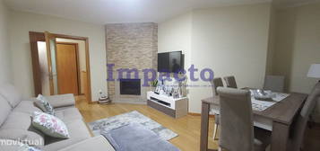 Apartamento T2 em Arrifana