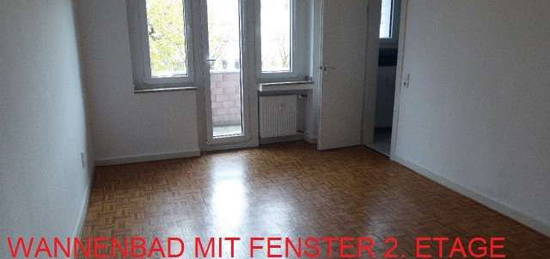 GROßE WOHNKÜCHE GROßER BALKON PARKETT WANNENBAD MIT FENSTER 2. ETAGE ABSOLUT HELL OBERBILK ELLERSTR.