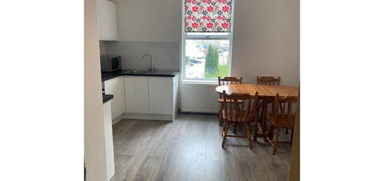 Flat to rent in Crosby Street, Stockport SK2