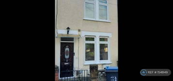 4 bedroom terraced house