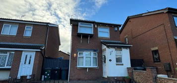 3 bed detached house to rent