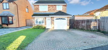 Detached house to rent in Pevensey Close, Rushden NN10