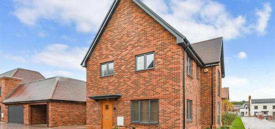 3 bedroom detached house