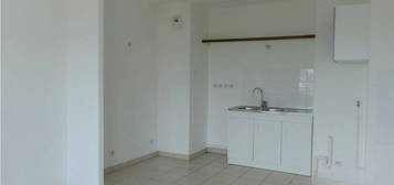 Appartement T2 de 37m2+balcon Normes BBC bon DPE, Libre d'occupation, Résidence principale ou Locatif