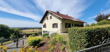 Gepflegtes Einfamilienhaus mit tollem Weitblick in Panoramalage