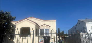 333 W 88th Pl, Los Angeles, CA 90003