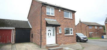 3 bedroom link detached house for sale