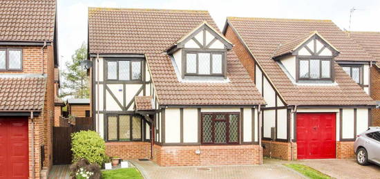 Detached house to rent in Paxton Crescent, Shenley Lodge, Milton Keynes MK5