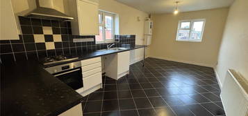 Flat to rent in Heath End Road, Nuneaton, Warwickshire CV10