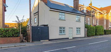 5 bed detached house for sale