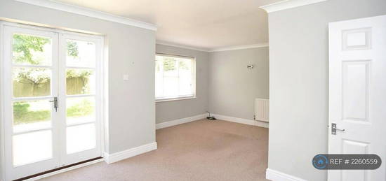 4 bedroom terraced house