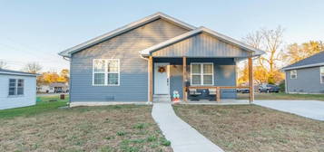 472 Polk St, Lebanon, MO 65536