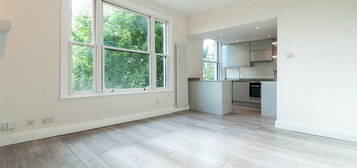 Flat to rent in Pemberton Gardens, Fff N19