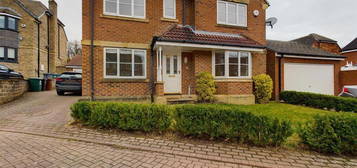 4 bedroom detached house to rent