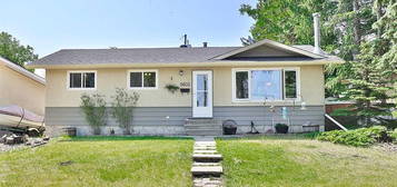 5603 N 47a Ave, Camrose, AB T4V 2P4