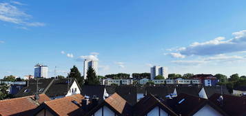 Schöne 2,5-Raum-Wohnung mit Einbauküche in Maintal mit Blick auf  Frankfurt