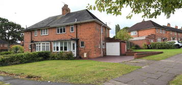 3 bed semi-detached house for sale