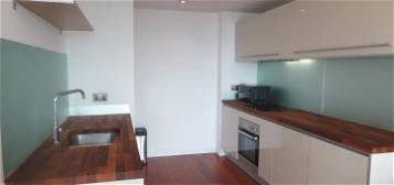 Flat to rent in Deansgate, Manchester M3