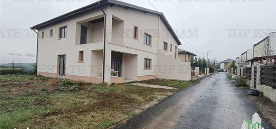 Vanzare Vila Duplex Tunari