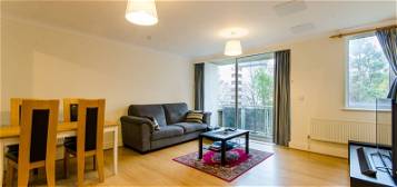 Flat to rent in Regent Court, St John's Wood, London NW8