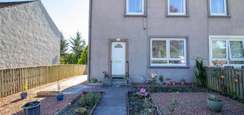 2 bed semi-detached house for sale