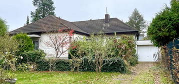 Bungalow mit Souterrain, Garage und pflegeleichtem Garten