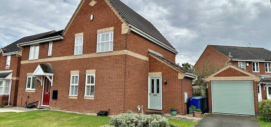 3 bedroom semi-detached house for sale