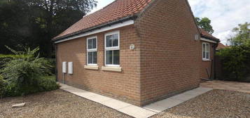 2 bedroom detached bungalow to rent