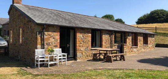 Barn conversion to rent in Warden Farm Cottages, North Tawton, Devon EX20