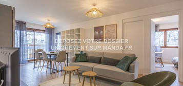 Location appartement 5 pièces 10 m²