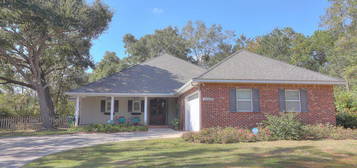 11469 Ashton Ln E, Gulfport, MS 39503