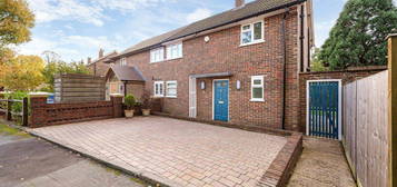 3 bed semi-detached house for sale