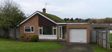 3 bedroom detached bungalow to rent