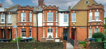 Maisonette for sale in Villiers Road, Kingston Upon Thames KT1