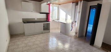 Appartement  à louer, 3 pièces, 2 chambres, 55 m²