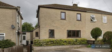 3 bedroom semi-detached house