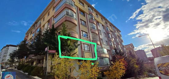 1057 CDDE ÜSTÜNDE ÖNÜ AÇIK ANKARA MANZARALI YAPILI 3+1 LÜX DAİRE