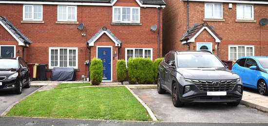 Semi-detached house for sale in End Quasi-Semi - Ladymeadow Close, Bolton BL1