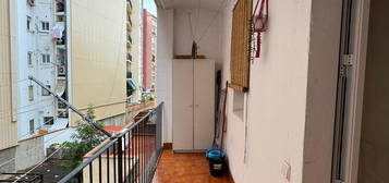 Piso en venta en Calle Violant D'hongria, Sants-Badal