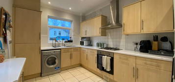 4 bedroom terraced house