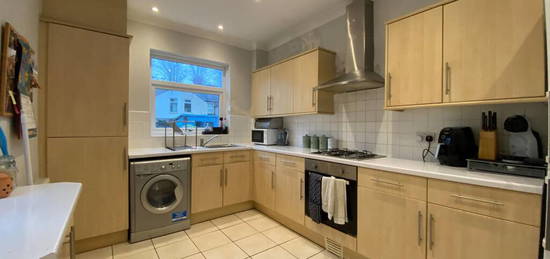 4 bedroom terraced house