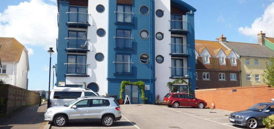 Flat to rent in Baltic Wharf, Pier Road, Littlehampton BN17