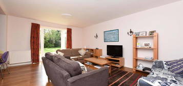 2 bed flat to rent