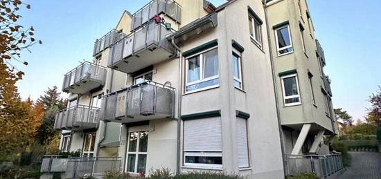 Stylisch modernisiertes 2 Raum Apartment zum Erstbezug mit modernster Ausstattung, neuer offener Küche, Balkon & PKW-Stellplatz