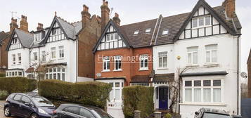 Flat to rent in Onslow Gardens, London N10