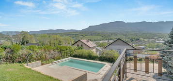 Maison entièrement rénovée avec piscine ? Gresy-sur-Aix